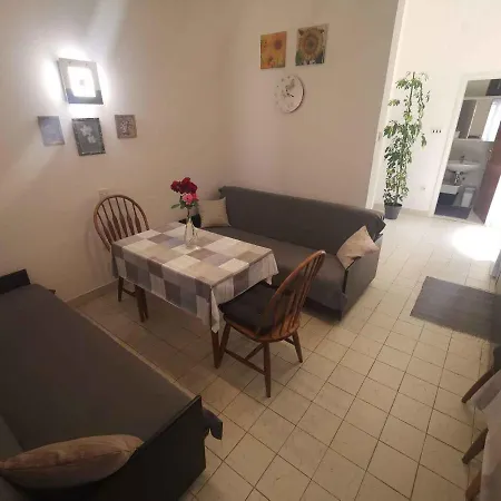 In 27812 Apartment